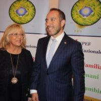 Vincenza Palmieri con il Console della Repubblica dell’Ecuador in Roma Saùl Andrés Pacurucu